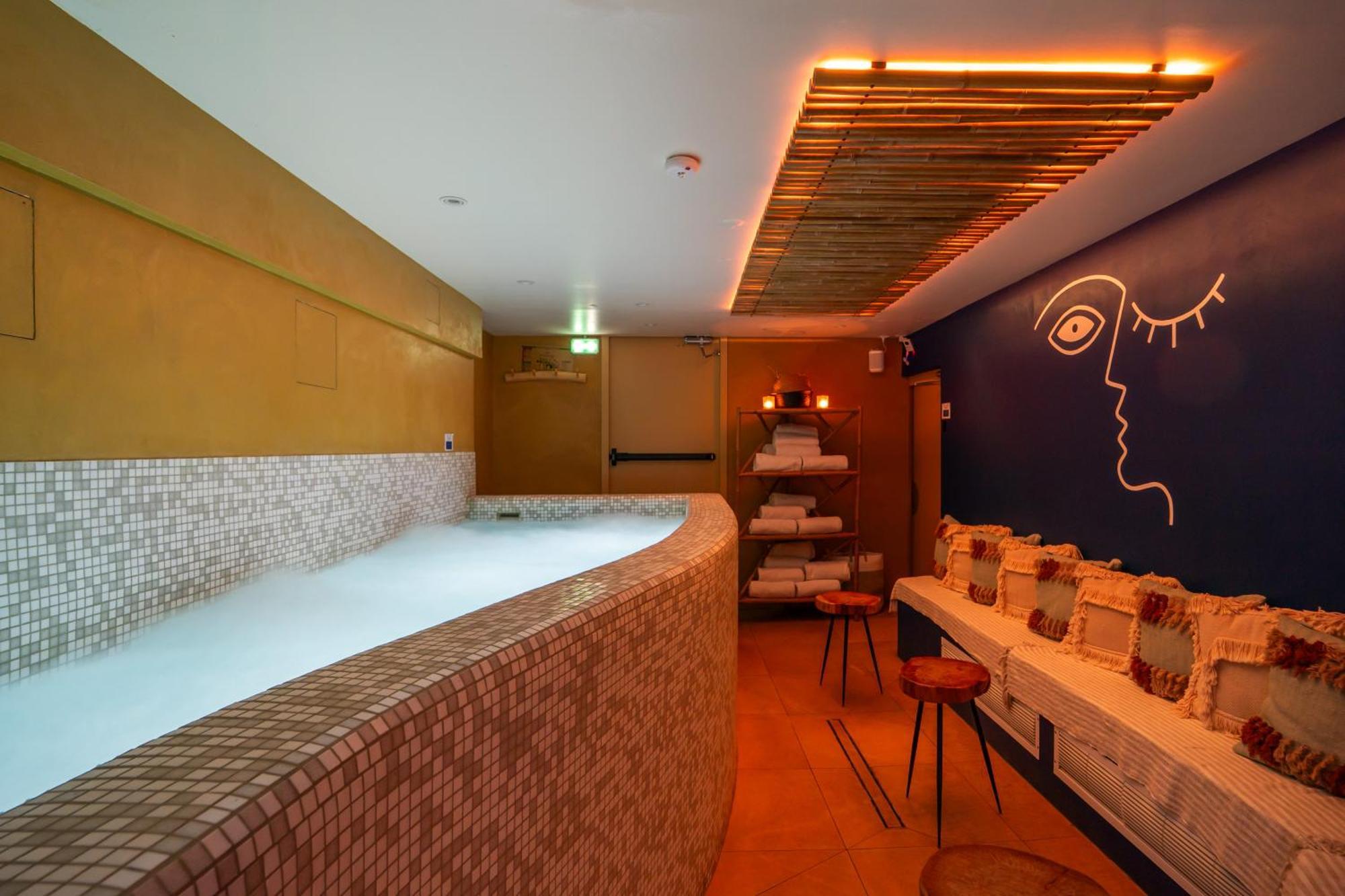 ลา ฟิงกา Hotel ปารีส ภายนอก รูปภาพ